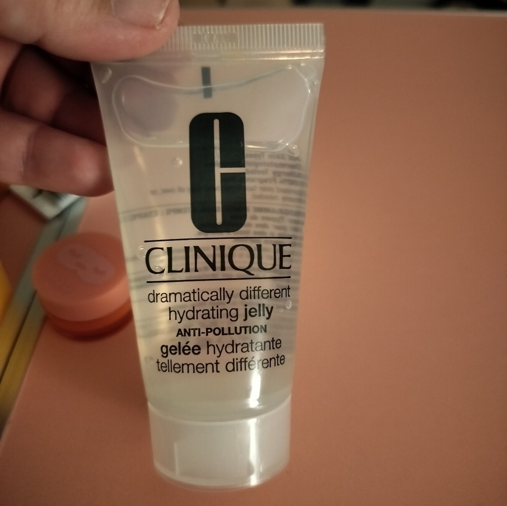 Skincare Bundle! - Picture 6 of 8